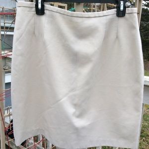 Nice A-line dress causal. dark cream/light tan